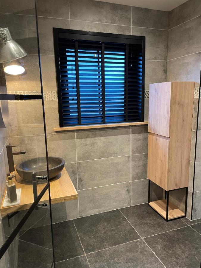 De Heerlykheid Wemeldinge, Vlak Bij Strand En Bos, Ruime Vakantiewoning Met Eigen Patio In De Karakteristieke Dorpsstraat Luaran gambar